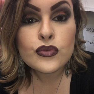 Meet your Posher, Jessica m